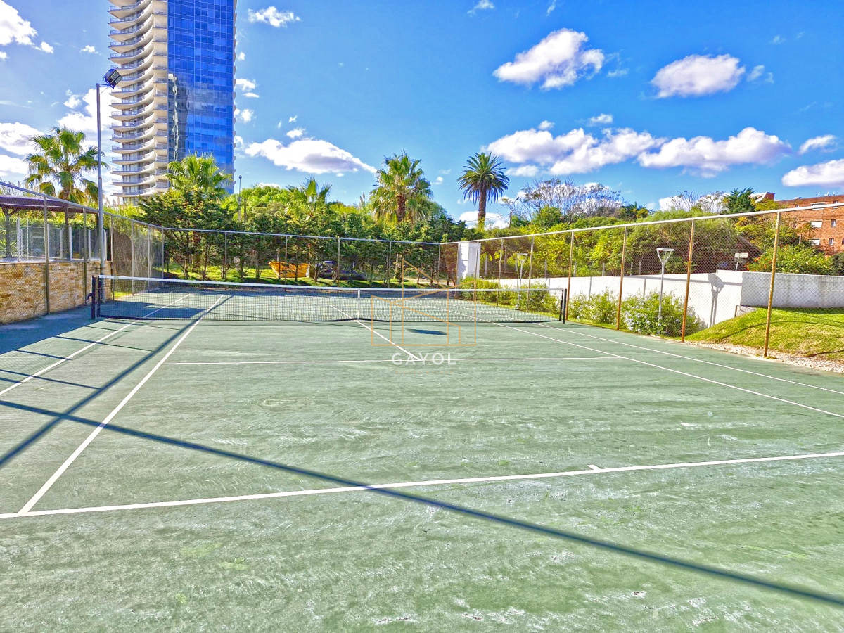 Apartamento ID.324 - Venta Apartamento en Punta del Este Casino Tower Mansa