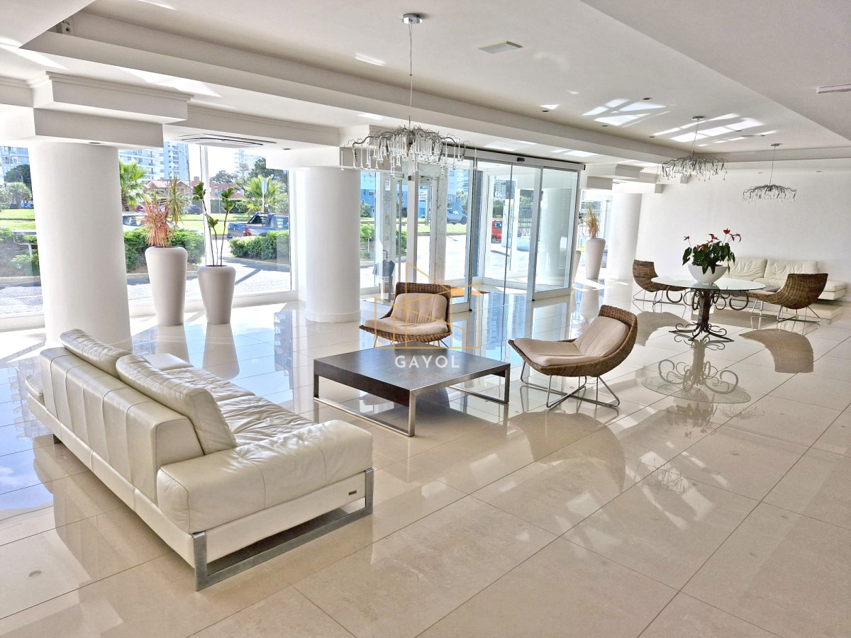 Apartamento ID.324 - Venta Apartamento en Punta del Este Casino Tower Mansa