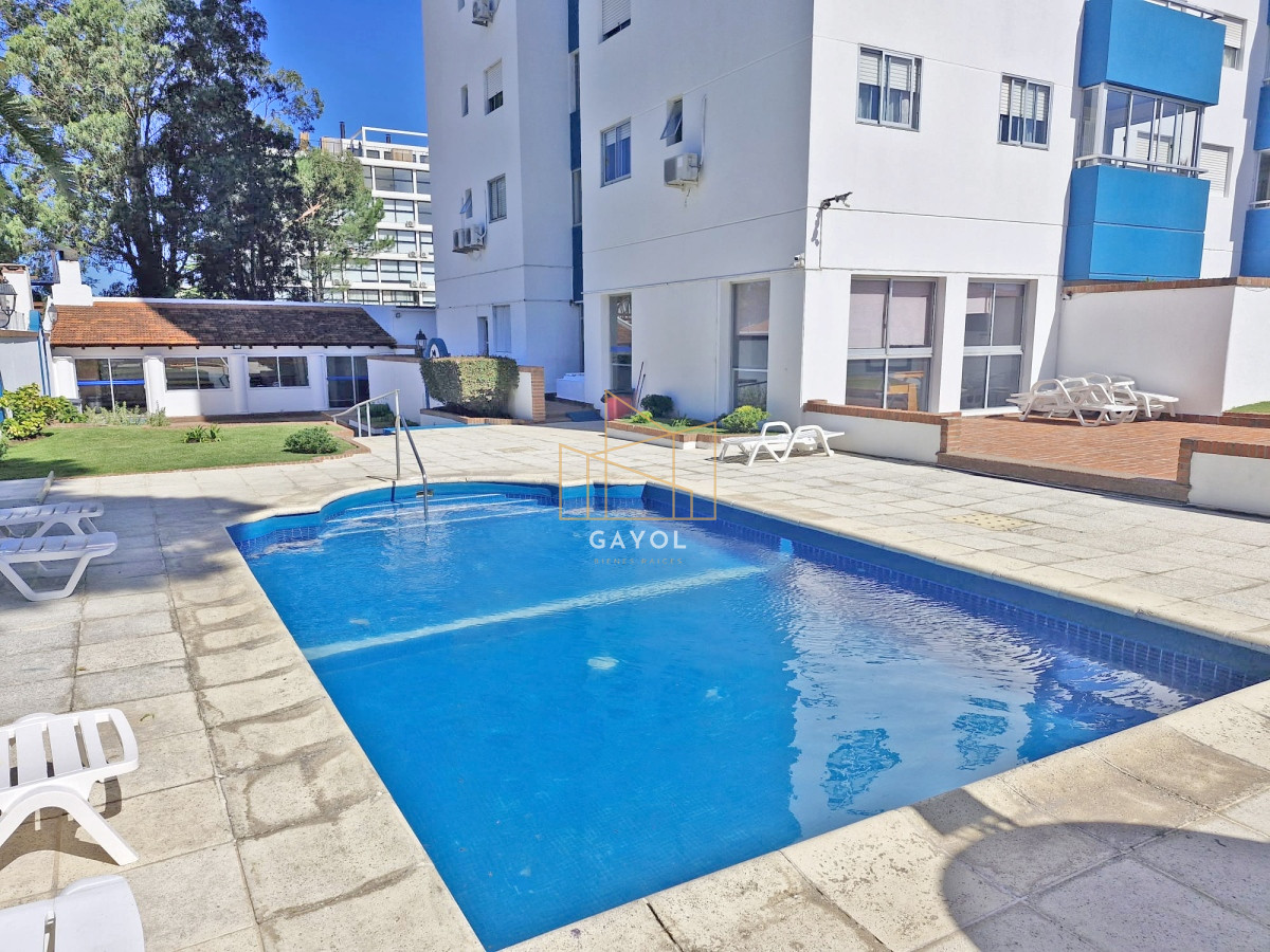 Apartamento ID.429 - Venta Apartamento en Punta del Este Edificio Leblon Roosevelt
