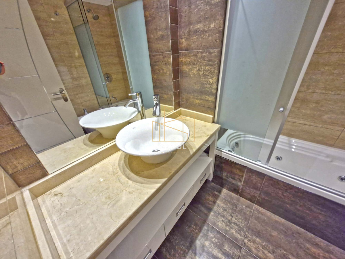 Apartamento ID.325 - Venta Apartamento en Punta del Este Miami Boulevard I Playa Mansa Piso Alto