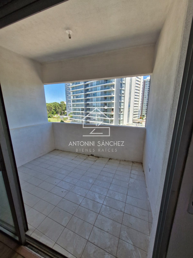 Apartamento ID.1862 - Venta Apartamento en Punta del Este Antares Zona Roosevelt