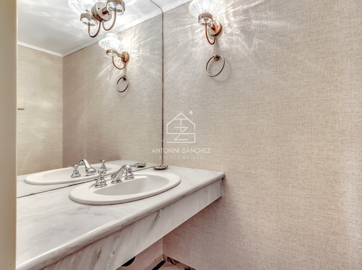 Apartamento ID.1448 - Venta Apartamento en Punta del Este Golden Gate 1ra Línea de Mansa