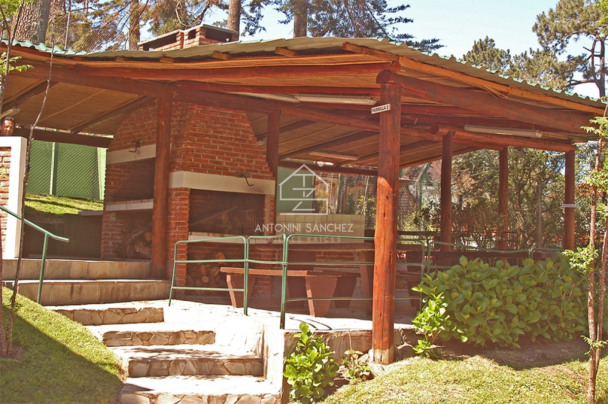 Apartamento ID.515 - Venta Apartamento en Punta del Este Complejo Arcobaleno