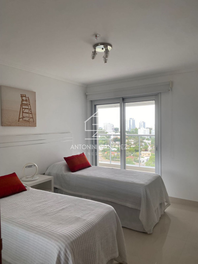 Apartamento ID.1980 - Alquiler Apartamento en Punta del Este Miami Boulevard I Mansa