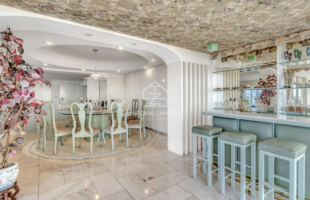 Apartamento ID.1448 - Venta Apartamento en Punta del Este Golden Gate 1ra Línea de Mansa