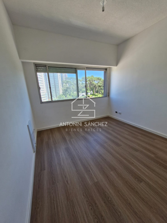 Apartamento ID.1862 - Venta Apartamento en Punta del Este Antares Zona Roosevelt