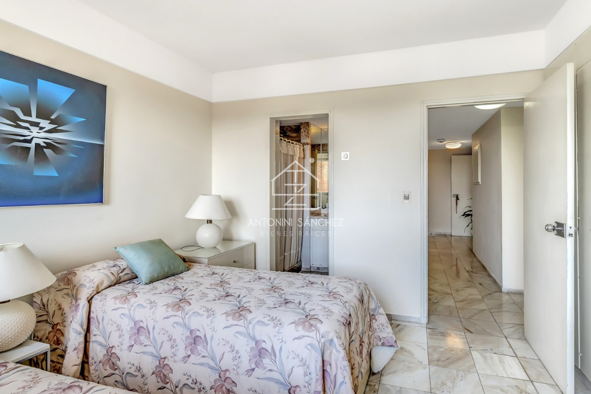 Apartamento ID.1448 - Venta Apartamento en Punta del Este Golden Gate 1ra Línea de Mansa