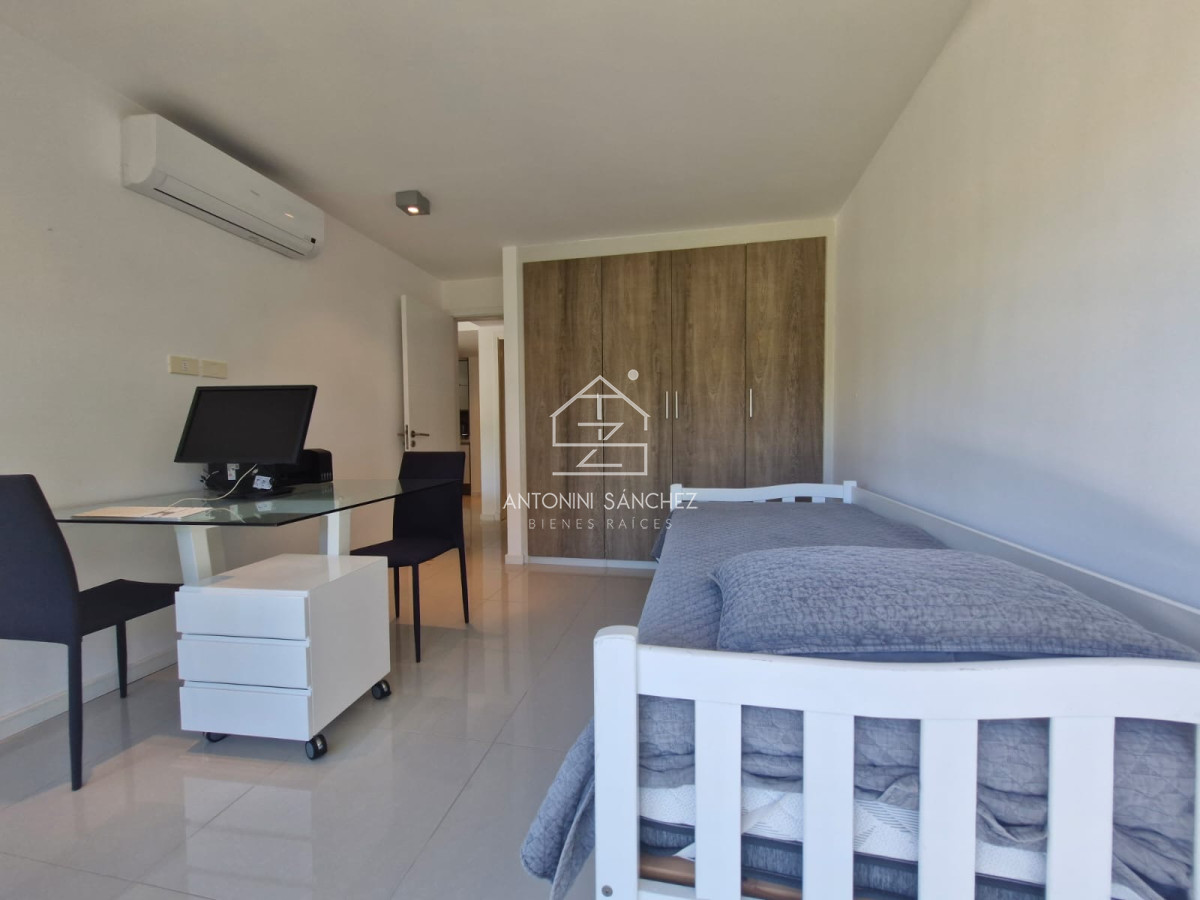 Apartamento ID.2442 - Venta Apartamento en Punta del Este Parc Du Soleil Penthouse Duplex en Mansa