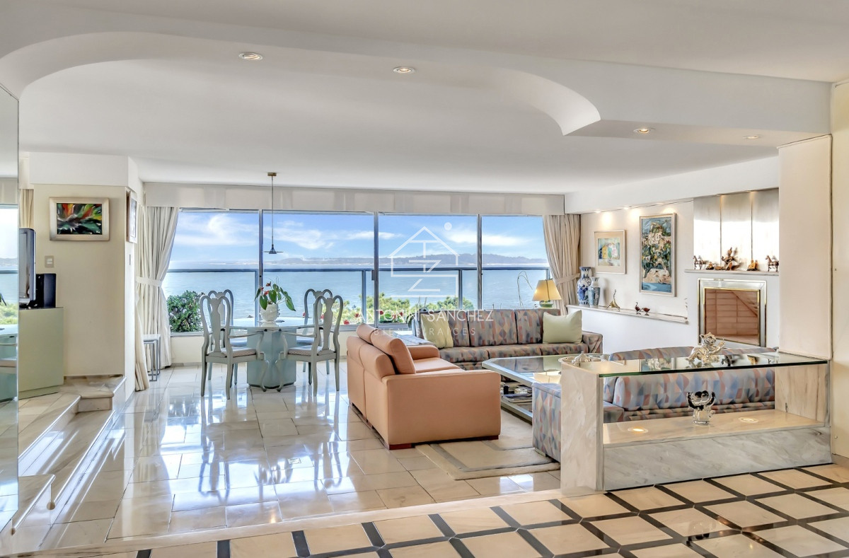 Apartamento ID.1448 - Venta Apartamento en Punta del Este Golden Gate 1ra Línea de Mansa