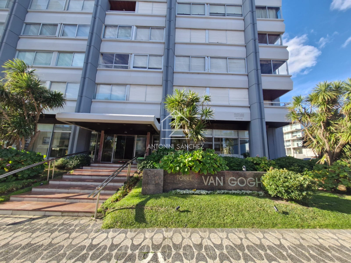 Apartamento ID.2321 - Venta Apartamento en Punta del Este Torre Van Gogh en Península
