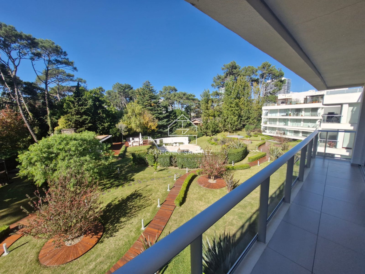 Apartamento ID.2442 - Venta Apartamento en Punta del Este Parc Du Soleil Penthouse Duplex en Mansa