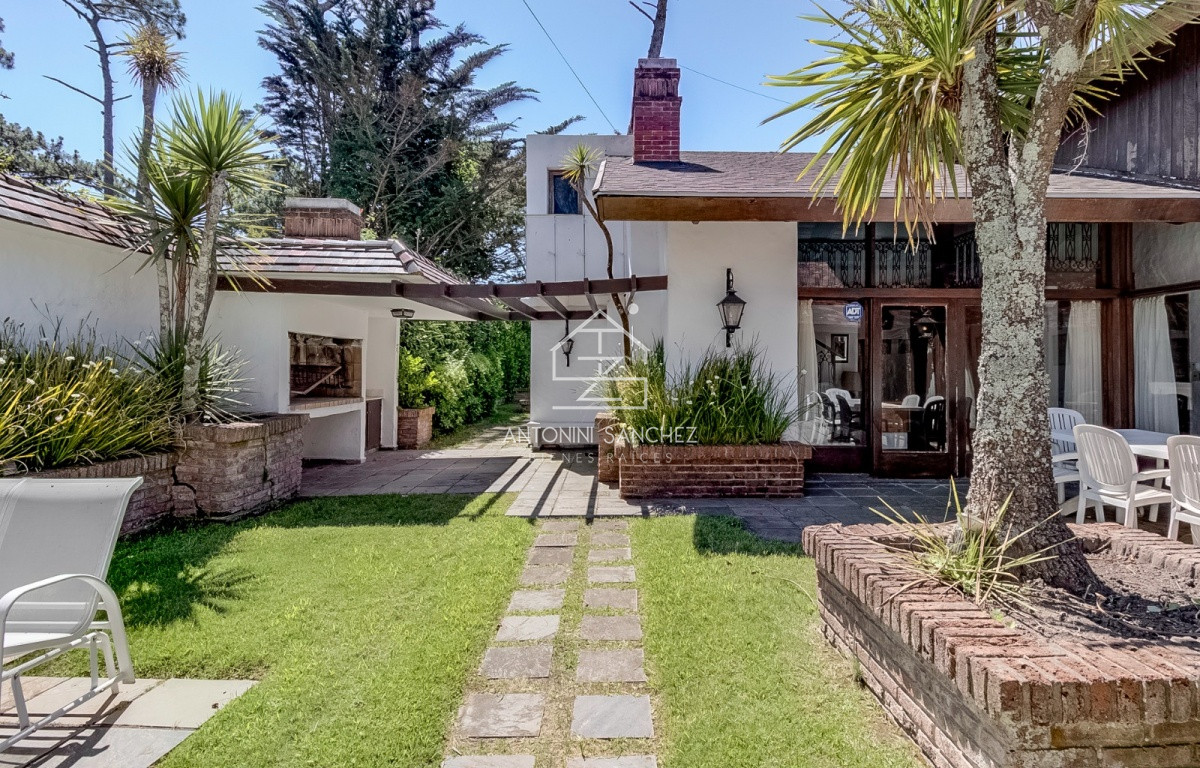 Casa ID.2145 - Venta casa playa  Mansa 