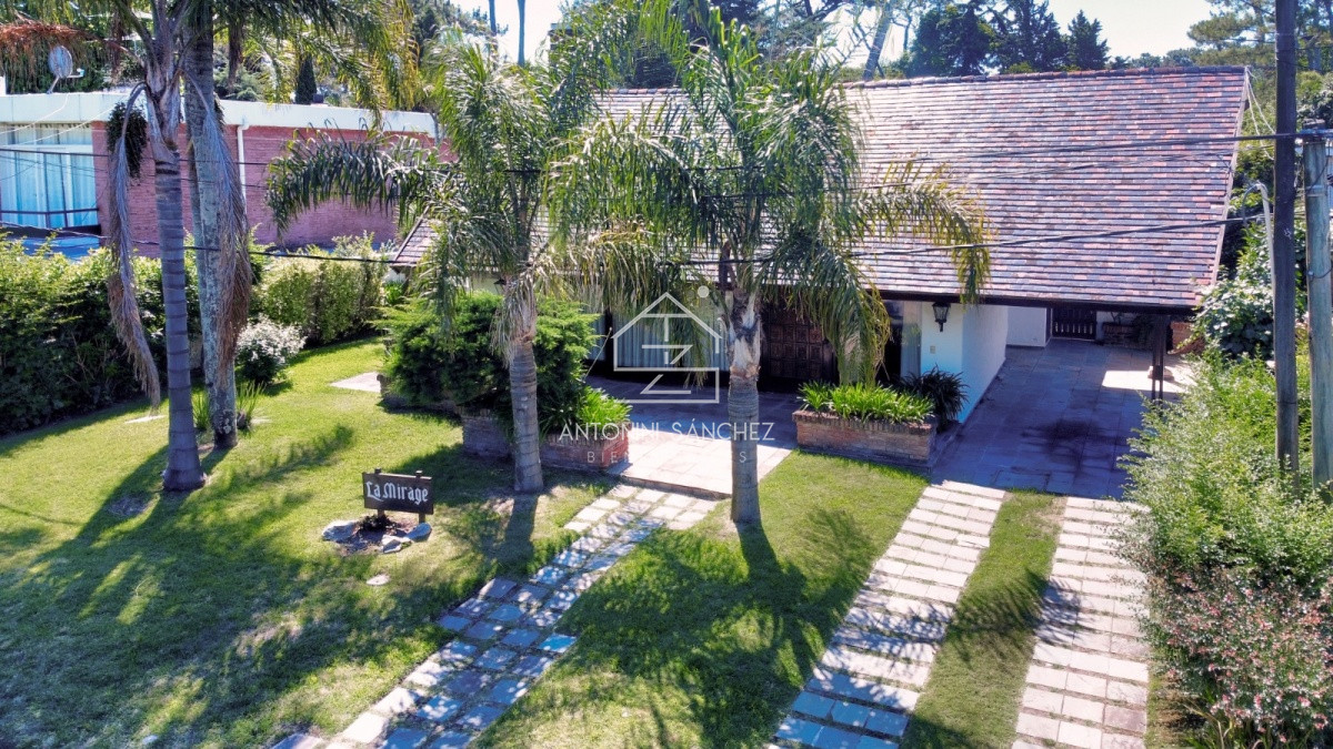 Casa ID.2145 - Venta casa playa  Mansa 