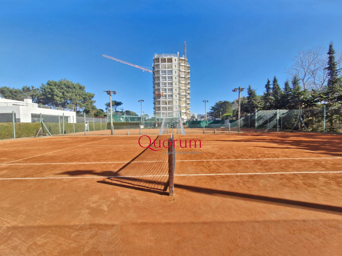 Apartamento ID.534 - Venta Apartamento en Punta del Este Ocean Drive I en Roosevelt Brava 3 Dormitorios en Suite