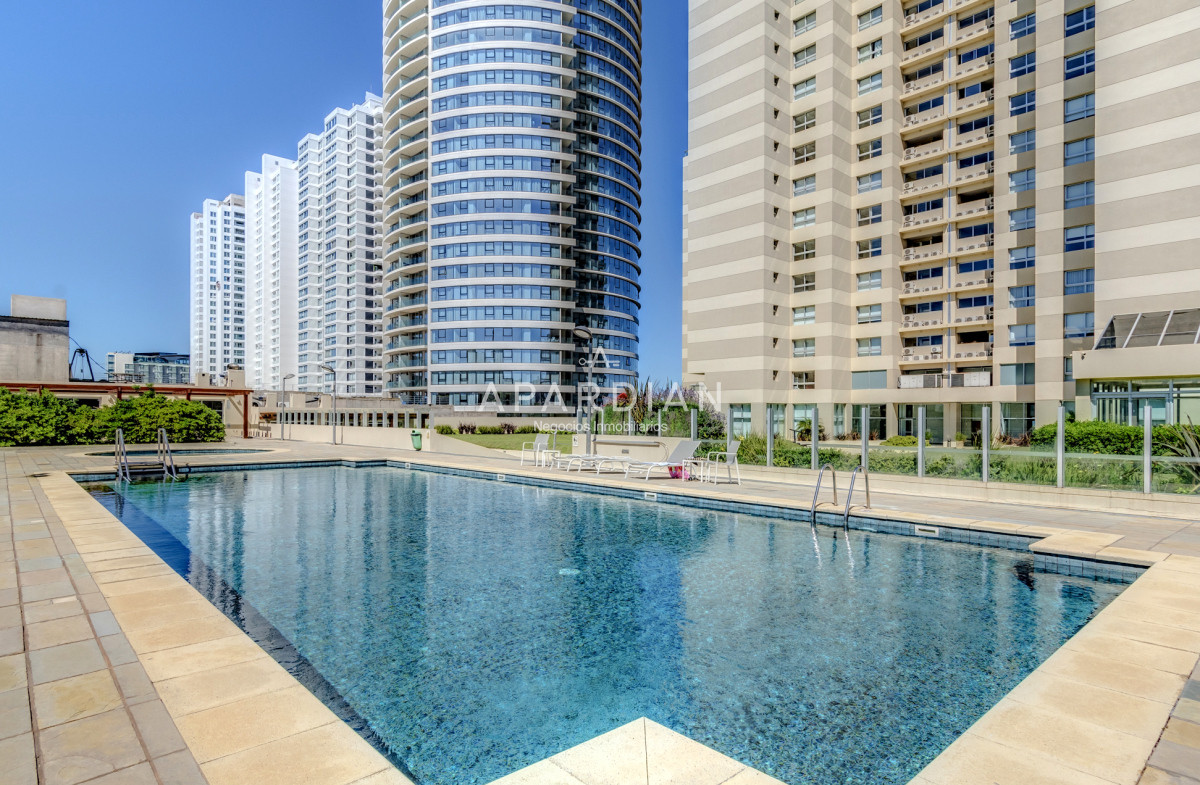 Apartamento ID.21097416 - Venta Apartamento en Punta del Este Torre Lobos 1ra Línea de Brava