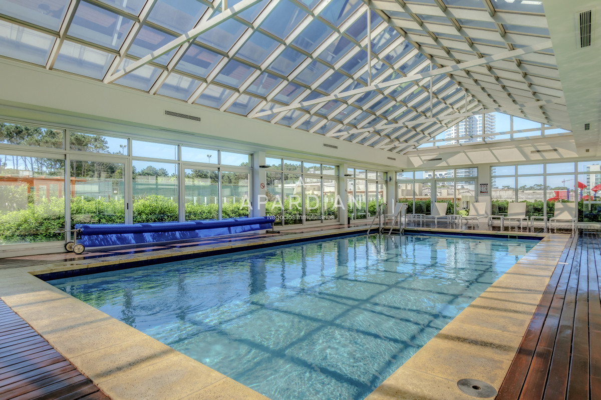 Apartamento ID.21097416 - Venta Apartamento en Punta del Este Torre Lobos 1ra Línea de Brava