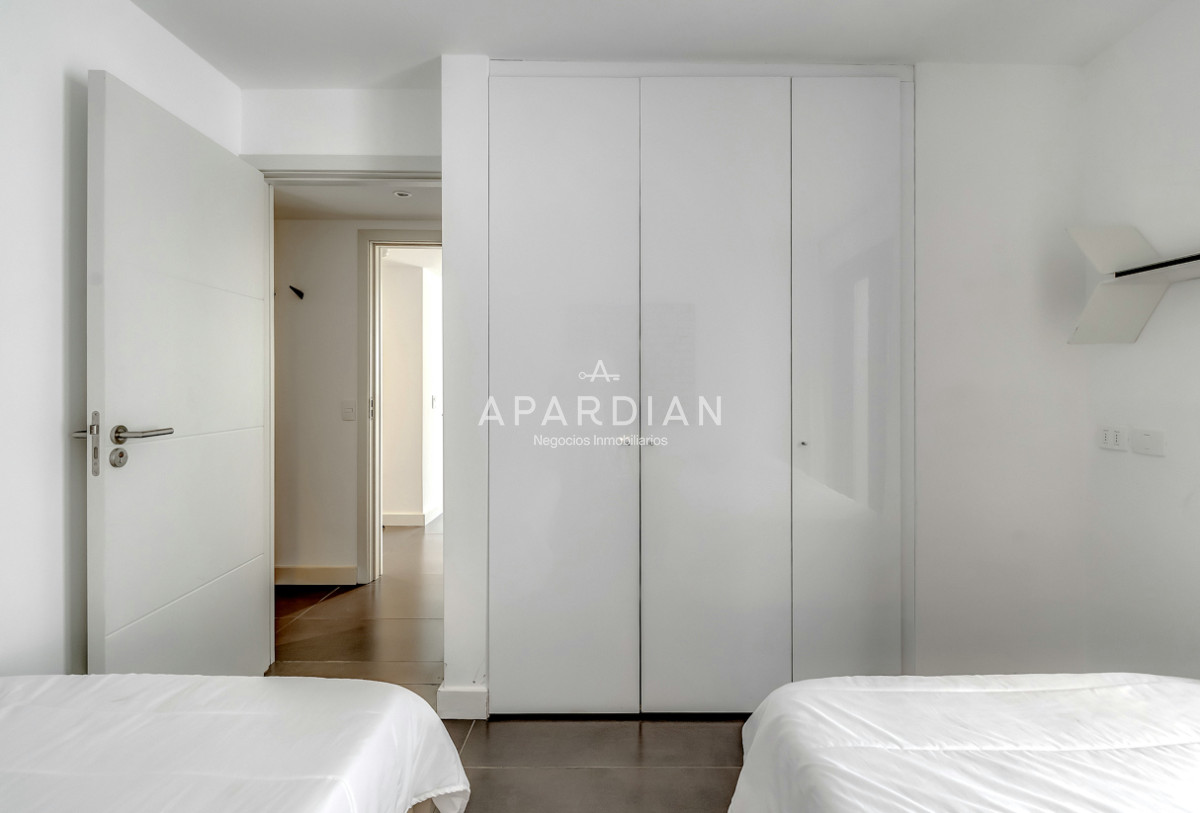 Apartamento ID.21097870 - Venta Apartamento en Punta del Este Bonaire V 1ra Línea de Brava en Península con Vista al Mar