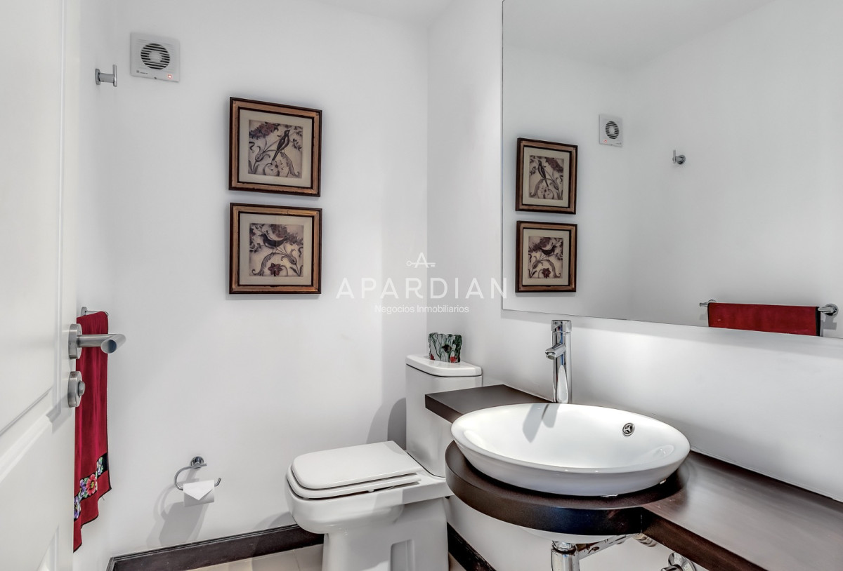 Apartamento ID.21097416 - Venta Apartamento en Punta del Este Torre Lobos 1ra Línea de Brava