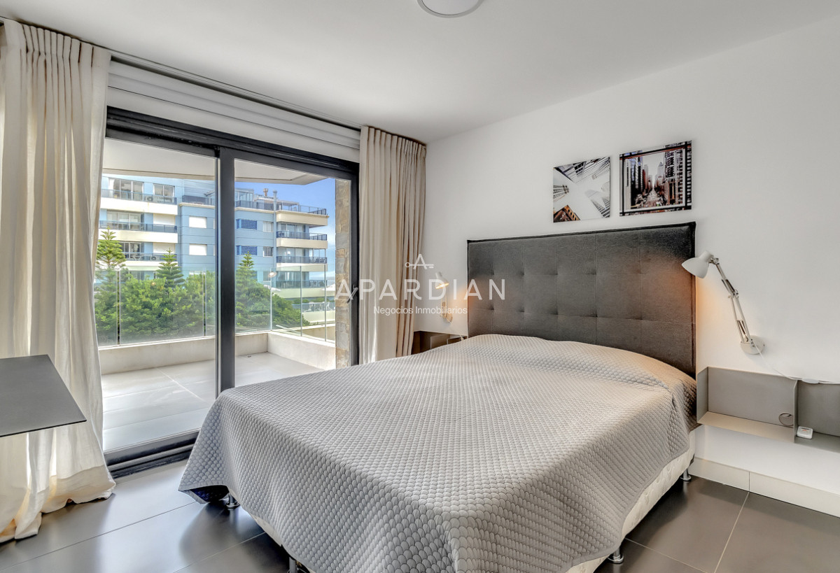 Apartamento ID.21097870 - Venta Apartamento en Punta del Este Bonaire V 1ra Línea de Brava en Península con Vista al Mar