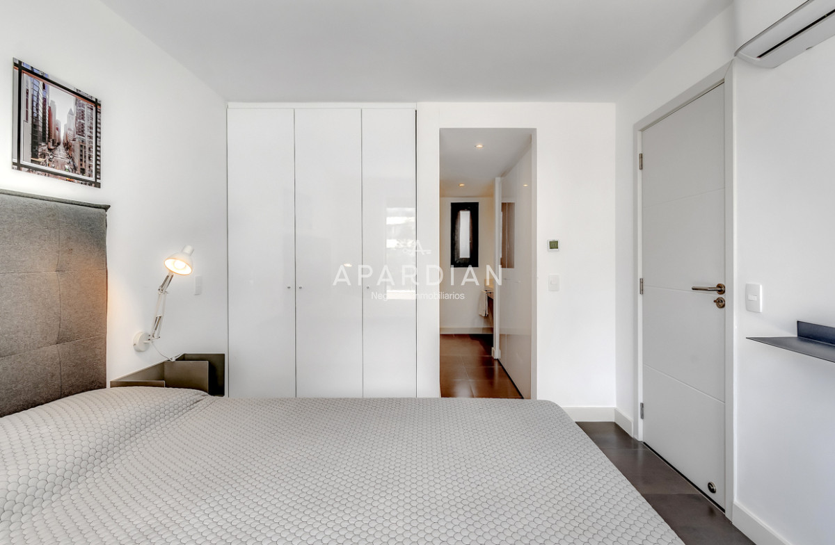 Apartamento ID.21097870 - Venta Apartamento en Punta del Este Bonaire V 1ra Línea de Brava en Península con Vista al Mar
