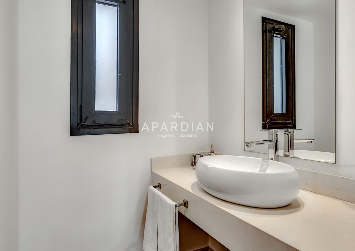 Apartamento ID.21097870 - Venta Apartamento en Punta del Este Bonaire V 1ra Línea de Brava en Península con Vista al Mar
