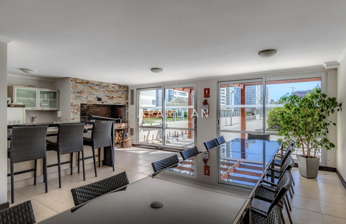 Apartamento ID.21097416 - Venta Apartamento en Punta del Este Torre Lobos 1ra Línea de Brava