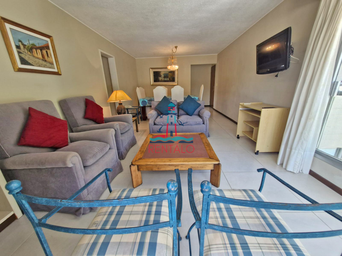 Apartamento ID.107 - Venta Apartamento en Punta del Este 2 dormitorios Parquemar Bosque Zona Roosevelt
