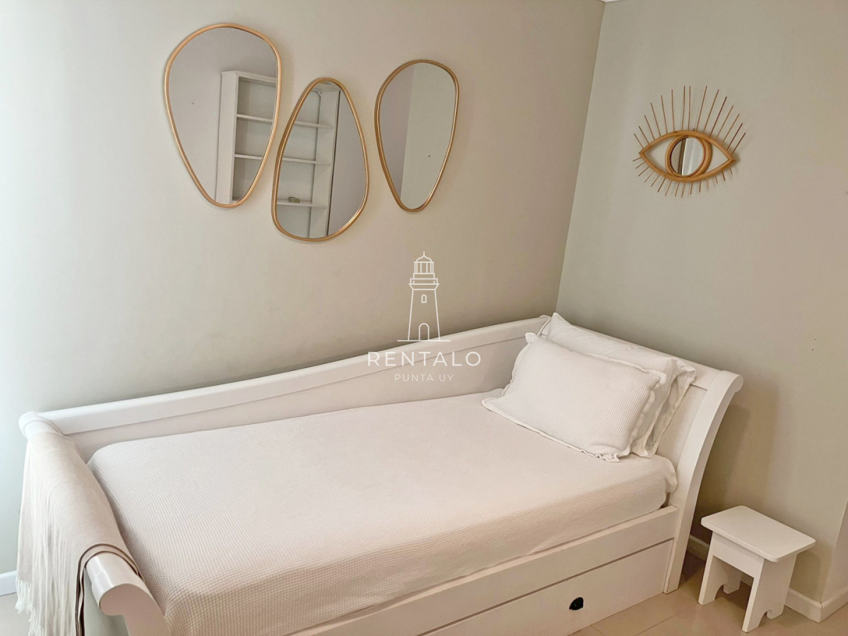 Apartamento ID.853 - Apartamento en venta de 3 dormitorios en Punta del este Ocean Drive 