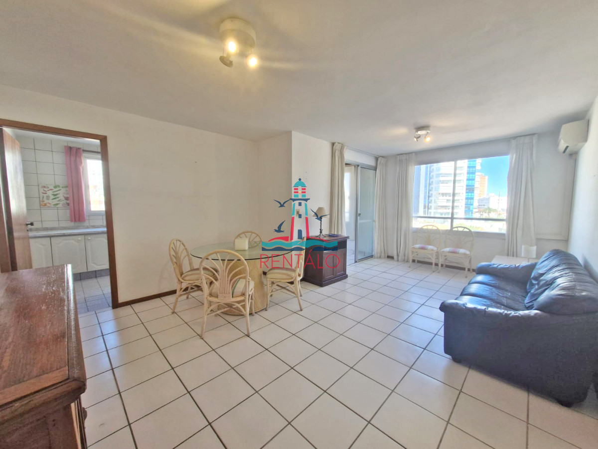 Apartamento ID.517 - Apartamento en venta en Punta del este de 2 dormitorios y dos baños 