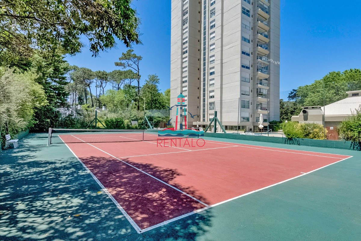 Apartamento ID.108 - Venta Apartamento en Punta del Este 2 dormitorios Parquemar Bosque Totalmente Reciclado Zona Roosevelt