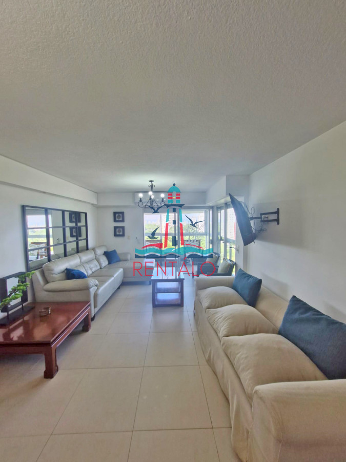 Apartamento ID.108 - Venta Apartamento en Punta del Este 2 dormitorios Parquemar Bosque Totalmente Reciclado Zona Roosevelt