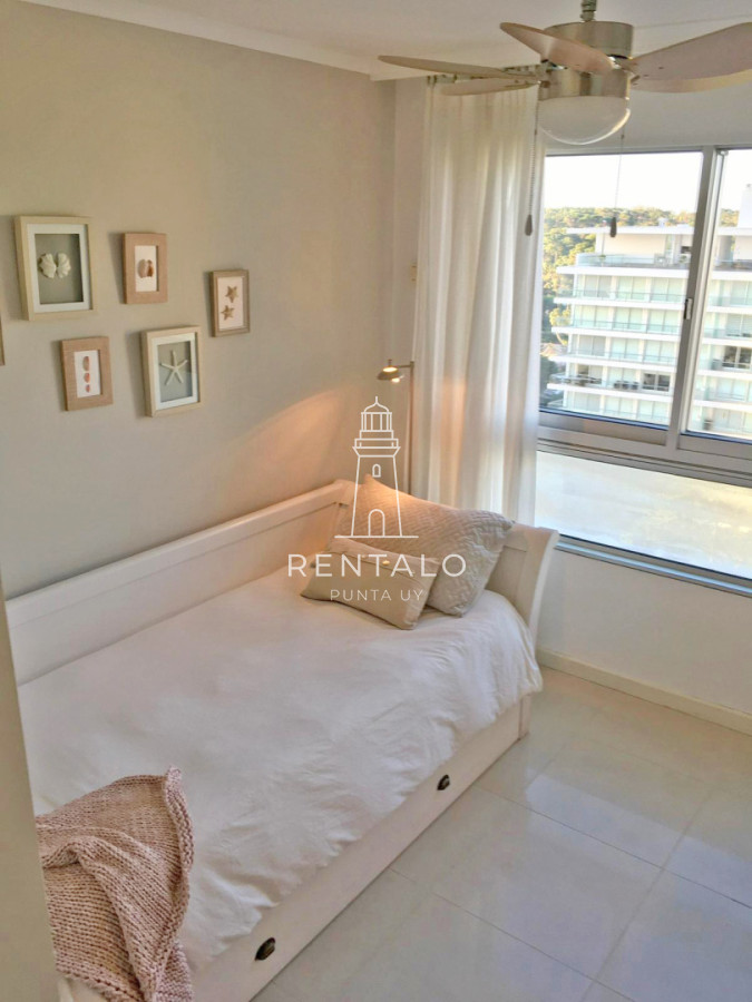 Apartamento ID.853 - Apartamento en venta de 3 dormitorios en Punta del este Ocean Drive 