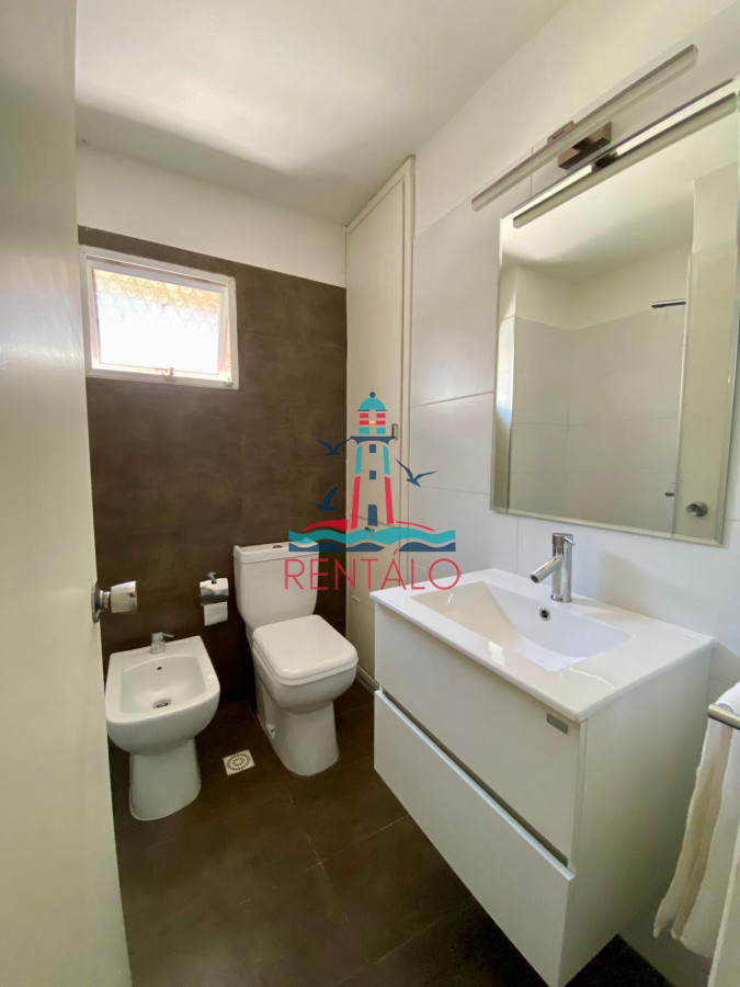 Apartamento ID.106 - Venta Apartamento Reciclado en Punta del Este Edificio Midas en Complejo Arcobaleno