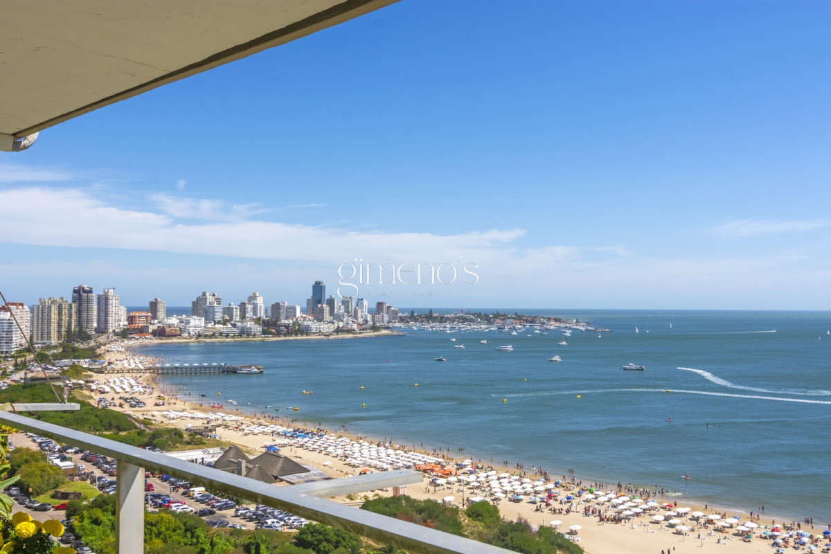 Apartamento ID.1254 - Apartamento de 4 Dormitorios y servicio en primera linea de Playa Mansa - Punta del Este 