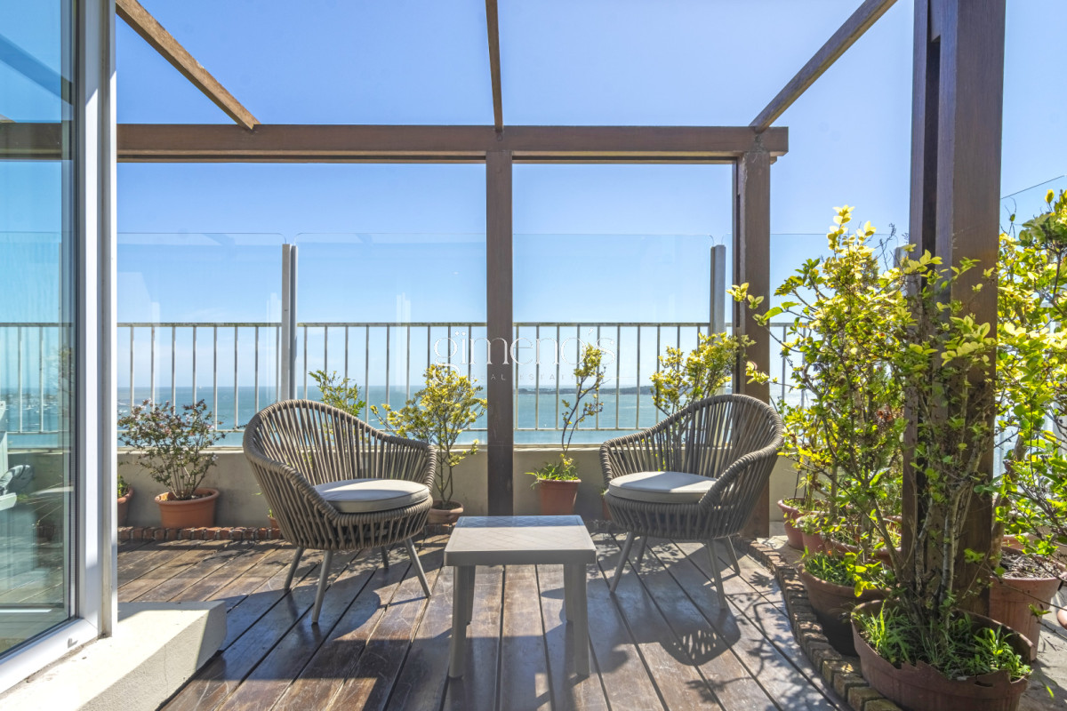 Apartamento ID.1254 - Apartamento de 4 Dormitorios y servicio en primera linea de Playa Mansa - Punta del Este 