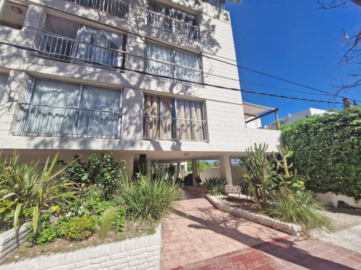 Apartamento ID.163 - Venta Apartamento en Punta del Este Costa Esmeralda en Península Bajos Gastos Comunes