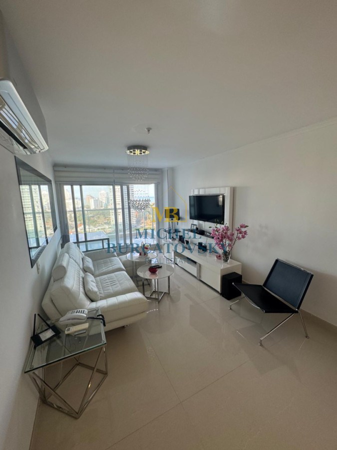 Venta Apartamento en Punta del Este Miami Boulevard I en Mansa 2 Dormitorios - BKY121A
