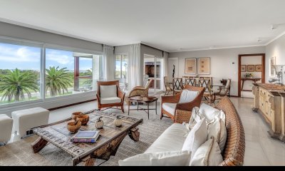 Venta Apartamento en Punta del Este Sea House Garden en San Rafael 1ra Línea de Brava