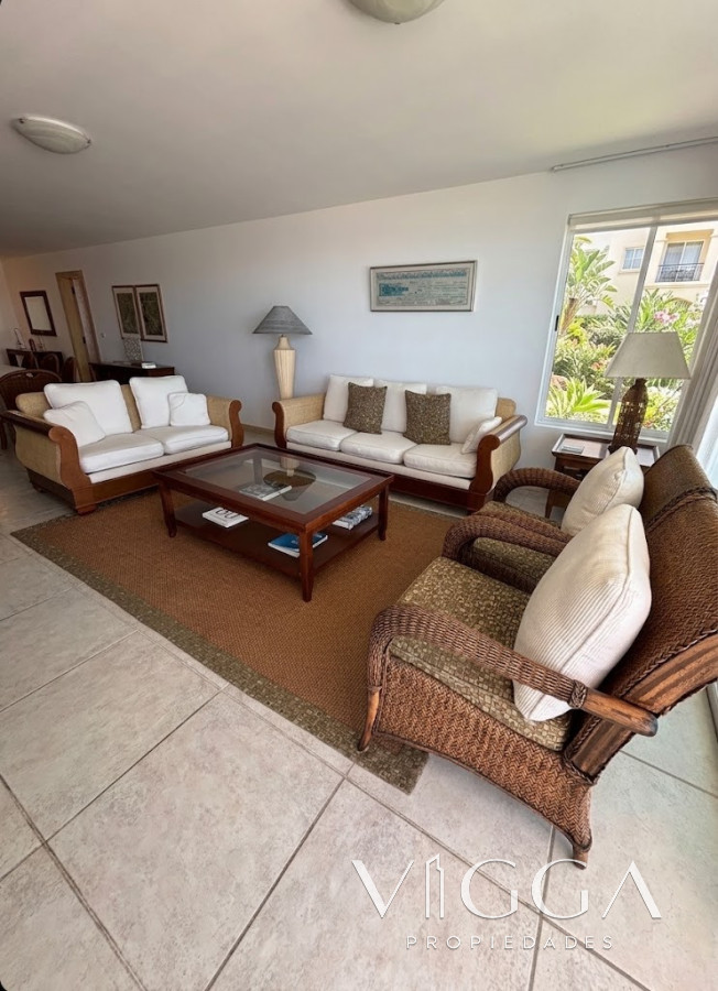 Apartamento ID.126 - Apartamento en venta tres dormitorios Punta del Este