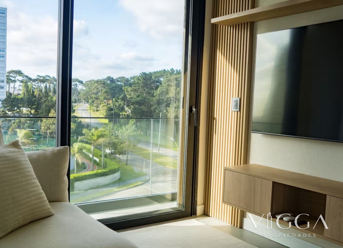 Apartamento ID.212 - Apartamento en venta tres dormitorios Punta del Este