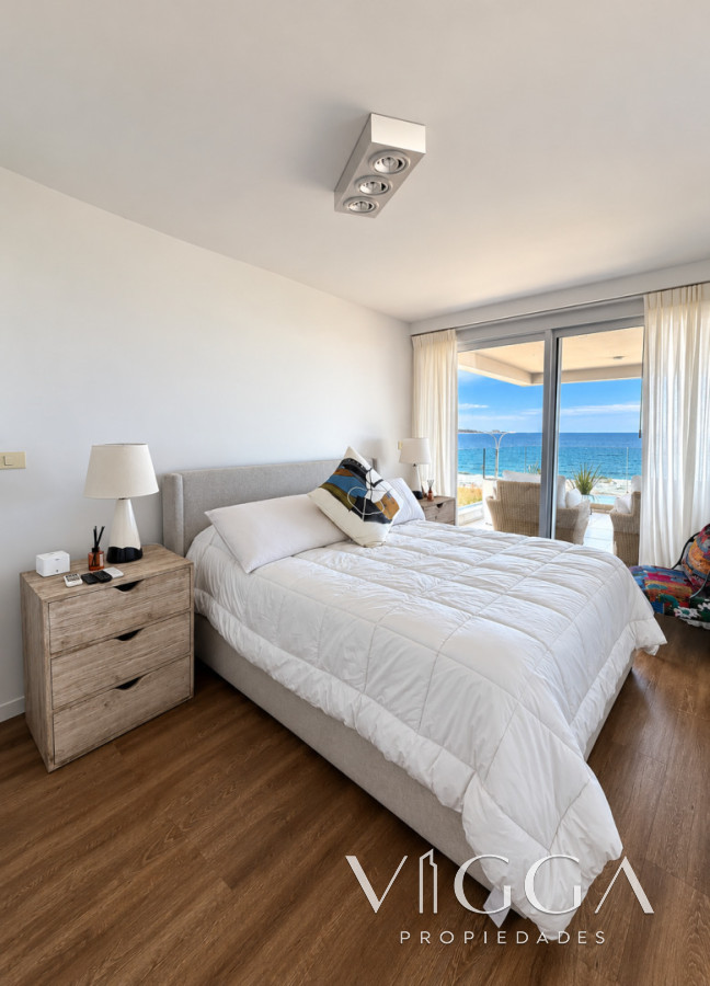Apartamento ID.260 - Penthouse en Alquiler Playa Mansa Punta del Este 