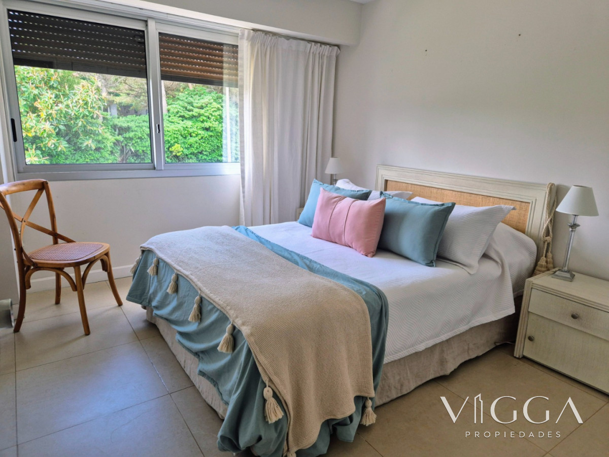 Apartamento ID.87 - Apartamento en venta 4 dormitorios Punta del Este