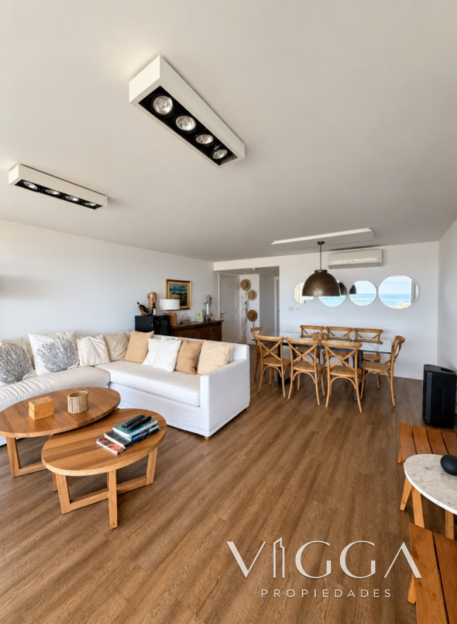 Apartamento ID.260 - Penthouse en Alquiler Playa Mansa Punta del Este 