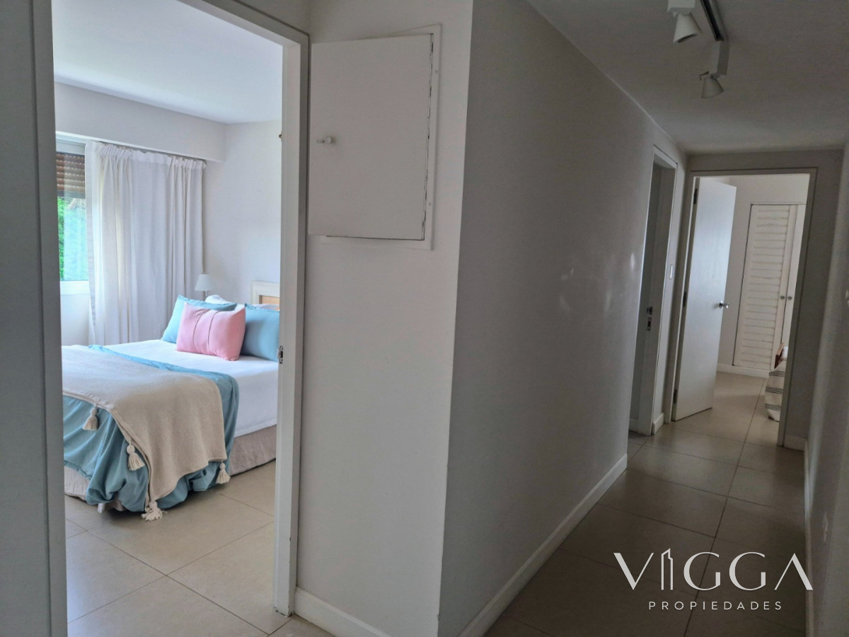 Apartamento ID.87 - Apartamento en venta 4 dormitorios Punta del Este