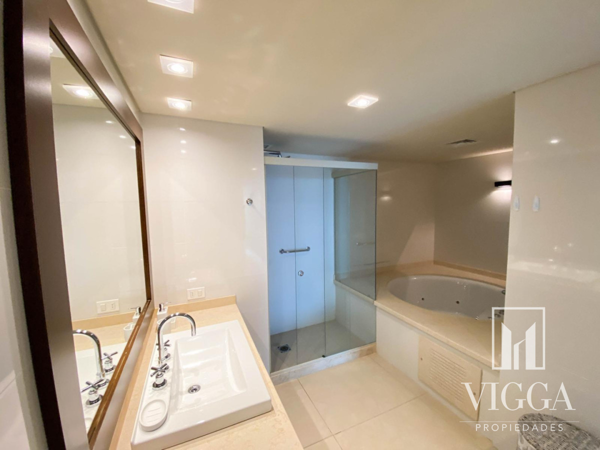 Apartamento ID.13 - Penthouse Aquarela 3 suites y dependencia Punta del Este
