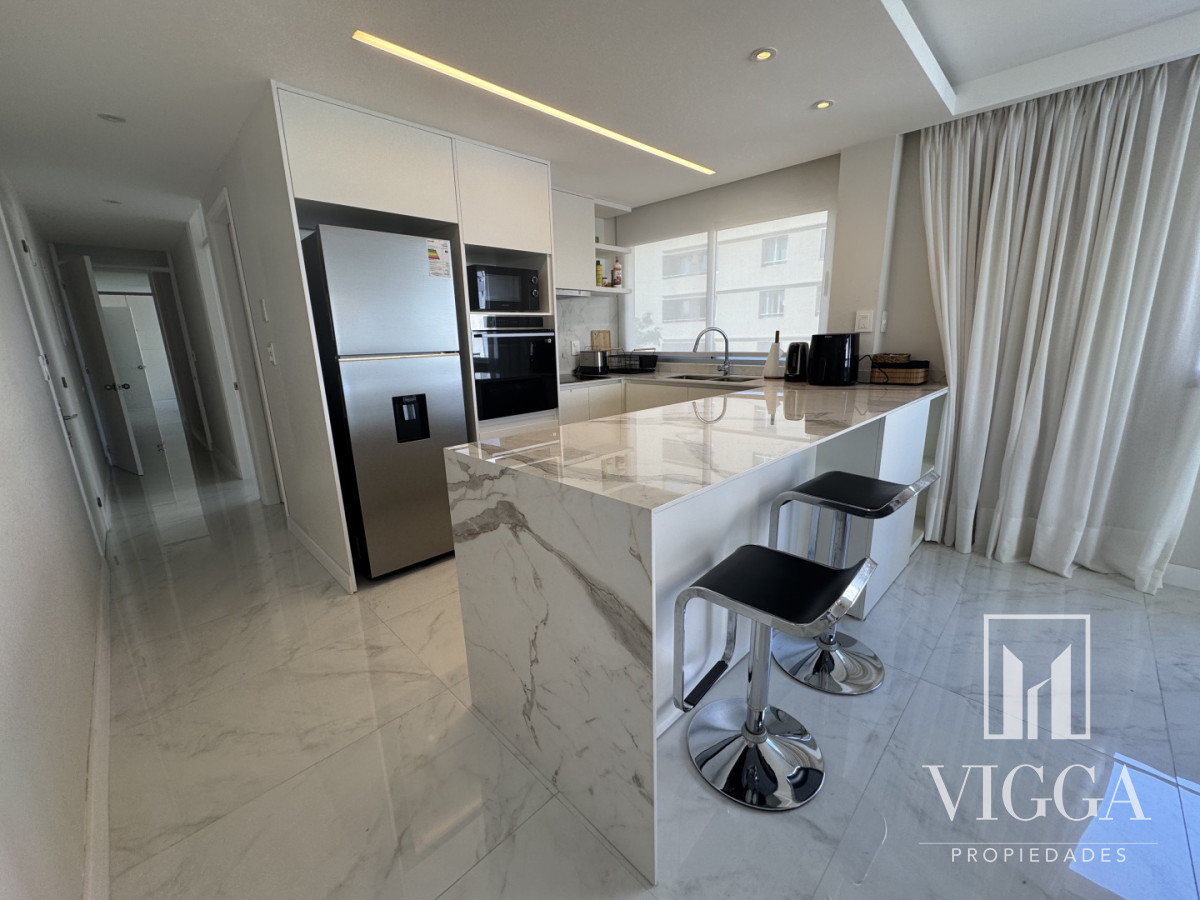 Apartamento ID.6 - Venta Apartamento Peninsula 3 dormitorios Punta del Este