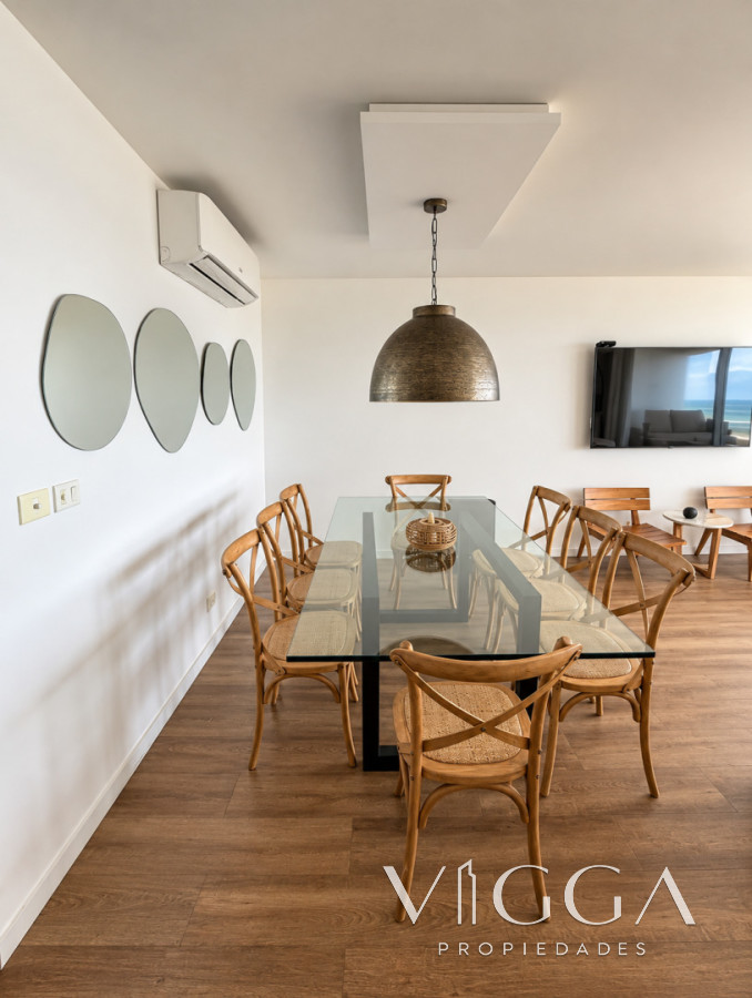 Apartamento ID.260 - Penthouse en Alquiler Playa Mansa Punta del Este 