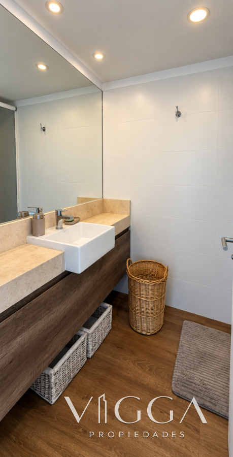 Apartamento ID.260 - Penthouse en Alquiler Playa Mansa Punta del Este 