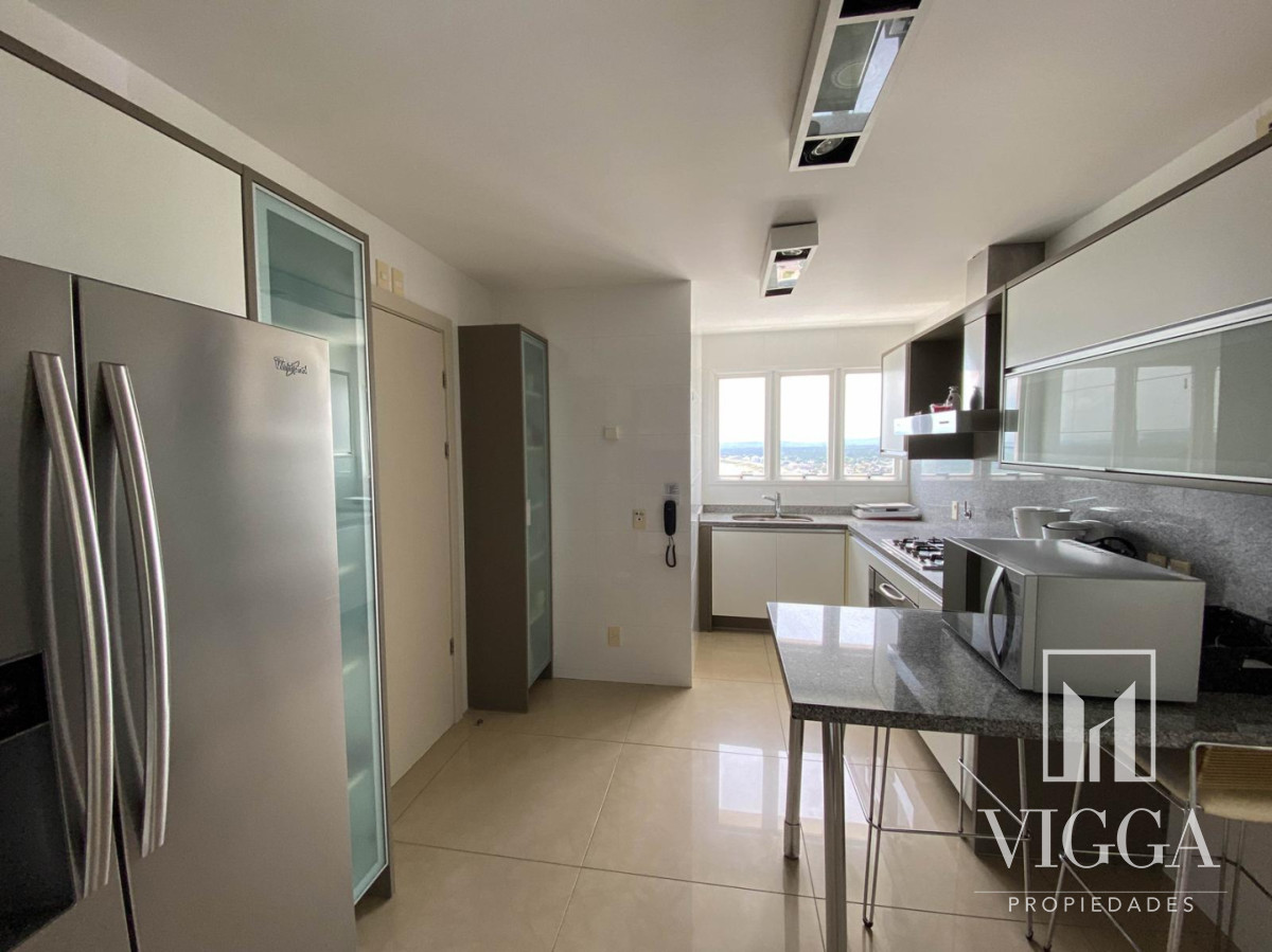 Apartamento ID.13 - Penthouse Aquarela 3 suites y dependencia Punta del Este