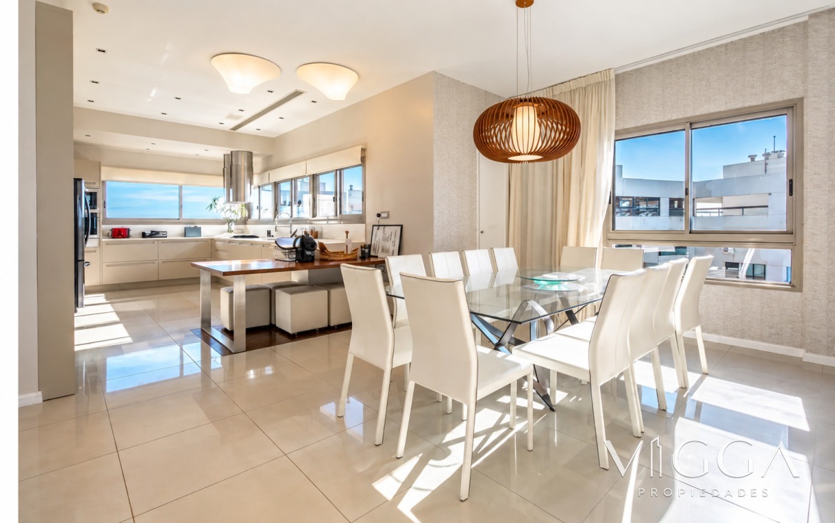 Apartamento ID.217 - Penthouse en Venta en Punta del Este